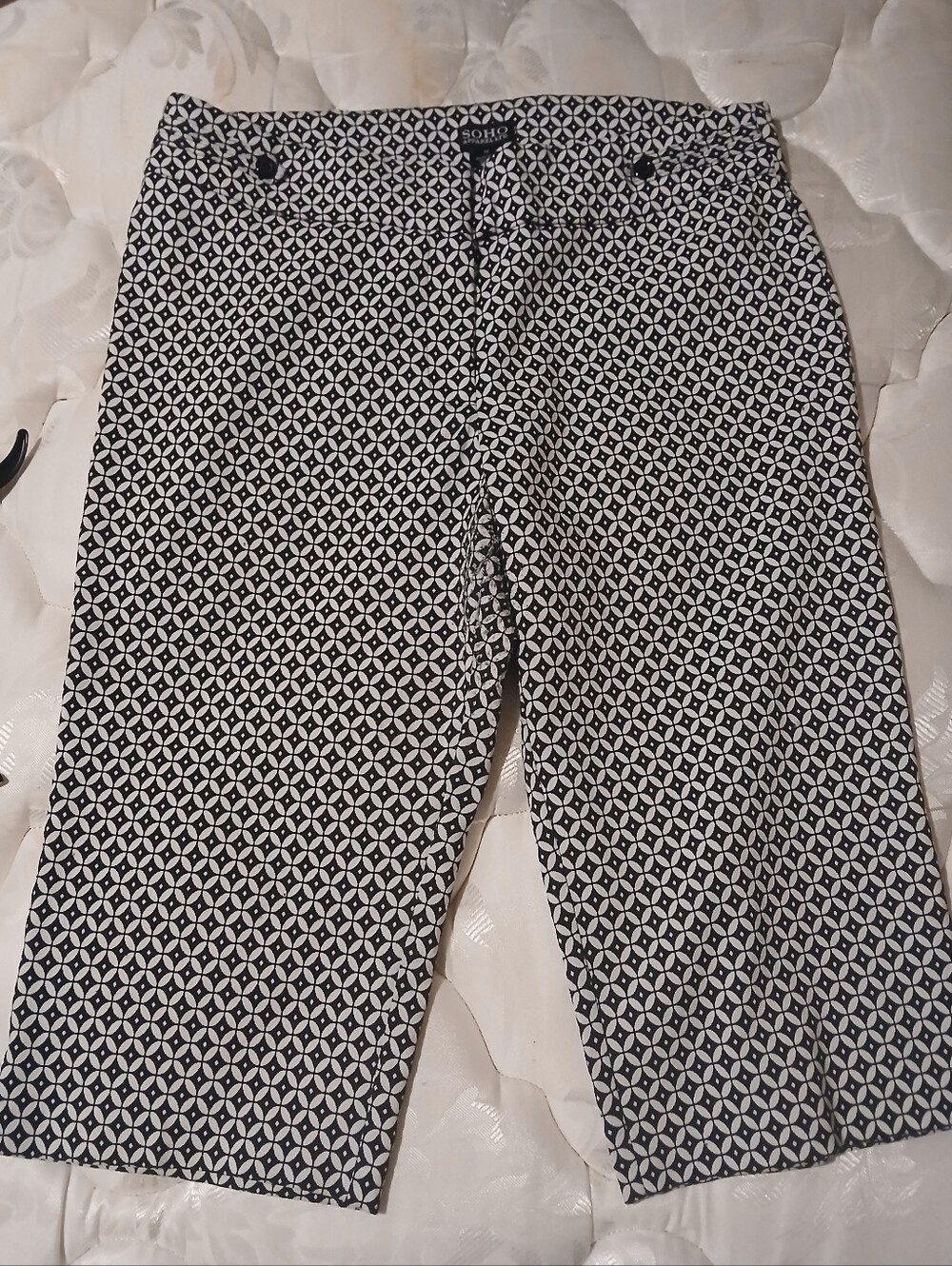 Soho Apparel Black & White Geometric Dress Pants